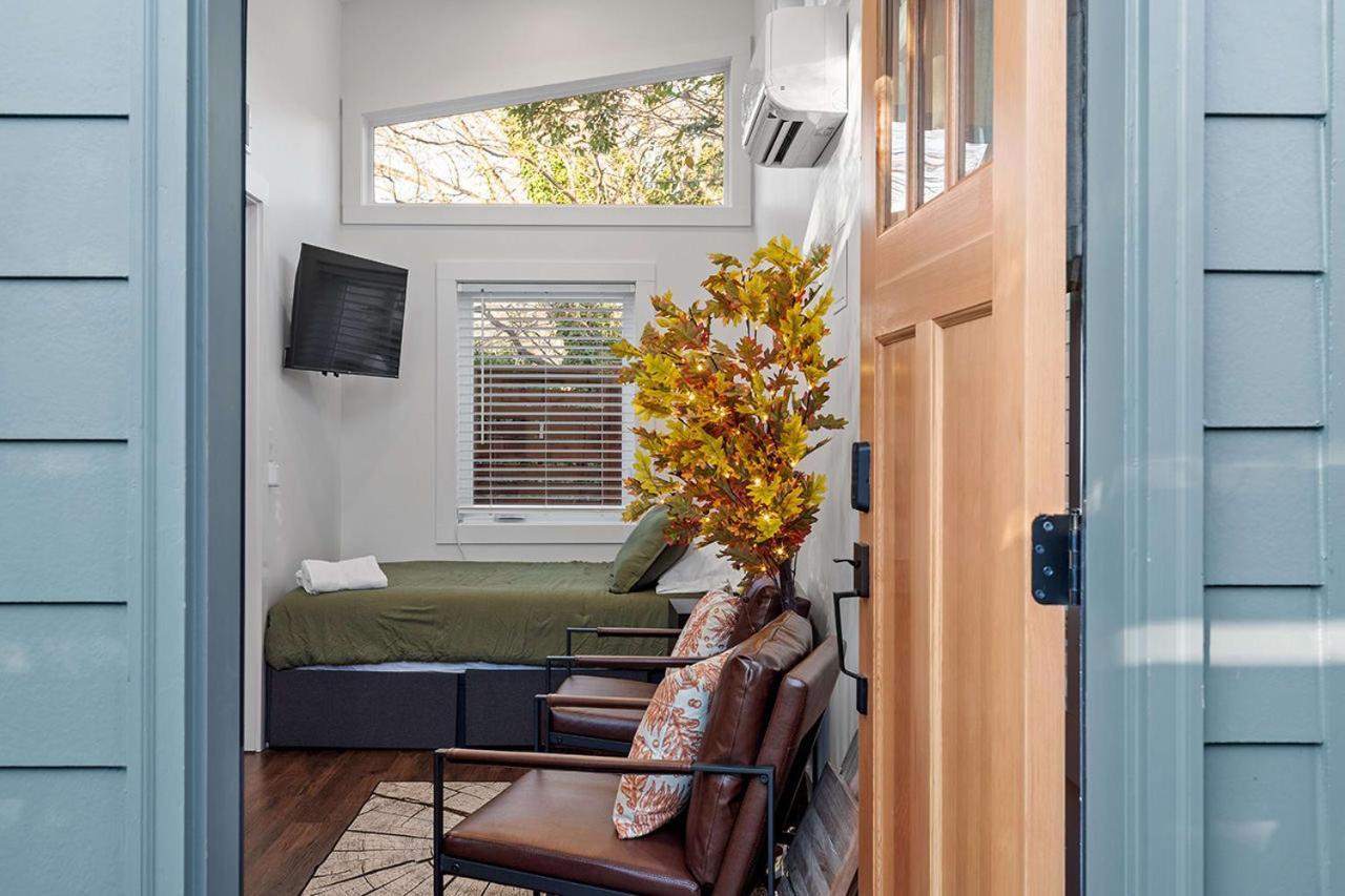 The Acorn - Tiny House In Historic Oakwood Villa Raleigh Buitenkant foto
